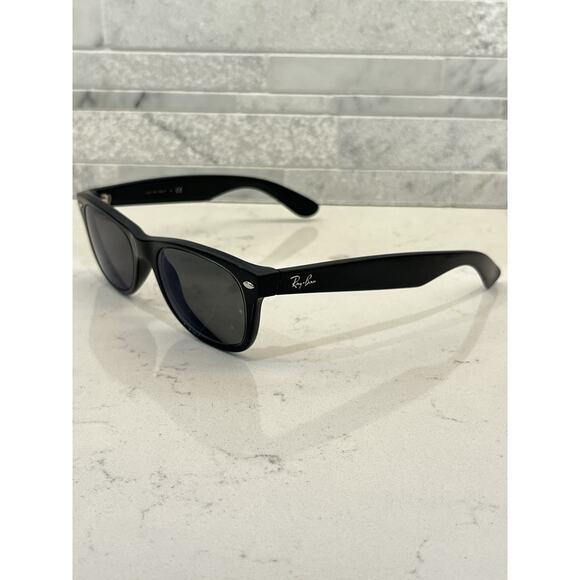 Rayban Shiny Black Wayfarer Men’s Sunglasses *FRAMES ONLY* 15+ Year Old Pair - Picture 1 of 6